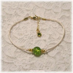 Bracelet baroque Péridot, Strass vert Cordon beige boho-chic minimaliste